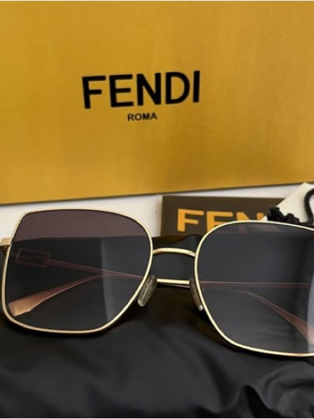 Fendi Gold Frame Black Lens Sunglasses